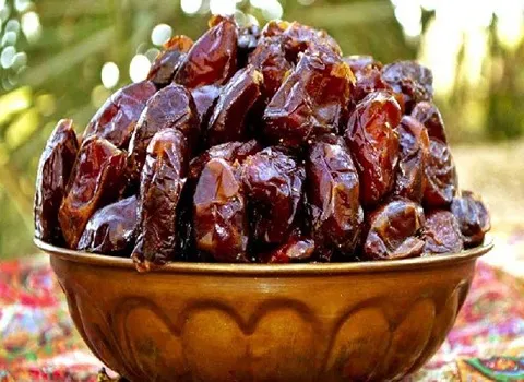 قیمت خرما 600 گرمی مروارید سیاه