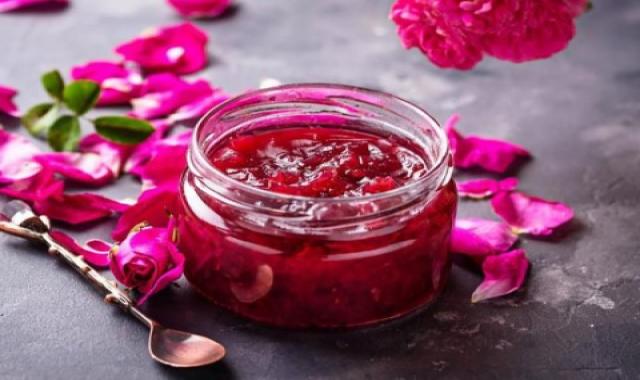 خواص مربای گل سرخ خانگی تازه برای آرامش اعصاب