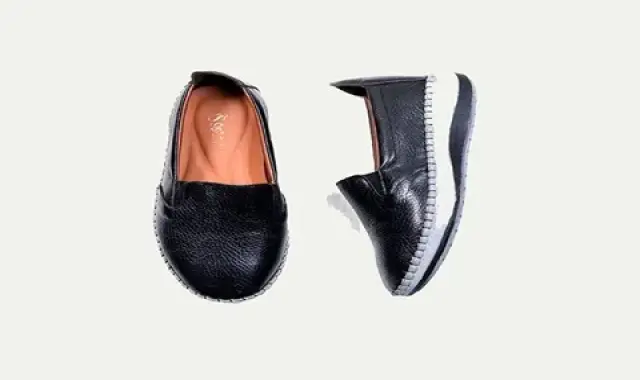 کفش چرم سورنا (کتانی) کفی پی وی سی مقاومت دمایی رنگبندی (عسلی قرمز)