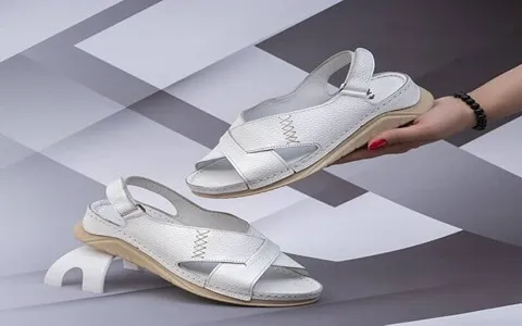 صندل تابستانی سفید؛ طبی چرمی پارچه ای 2 طرح (زنانه مردانه) America