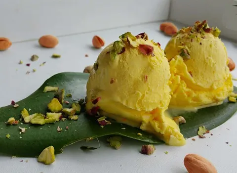 خرید و قیمت روز بستنی سنتی زعفرانی