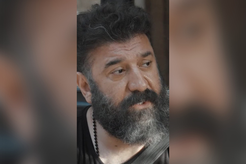 تا چه زمانی قرار است کلاهمان را بردارند؟ چرا به تجارت وارد نمی شویم؟