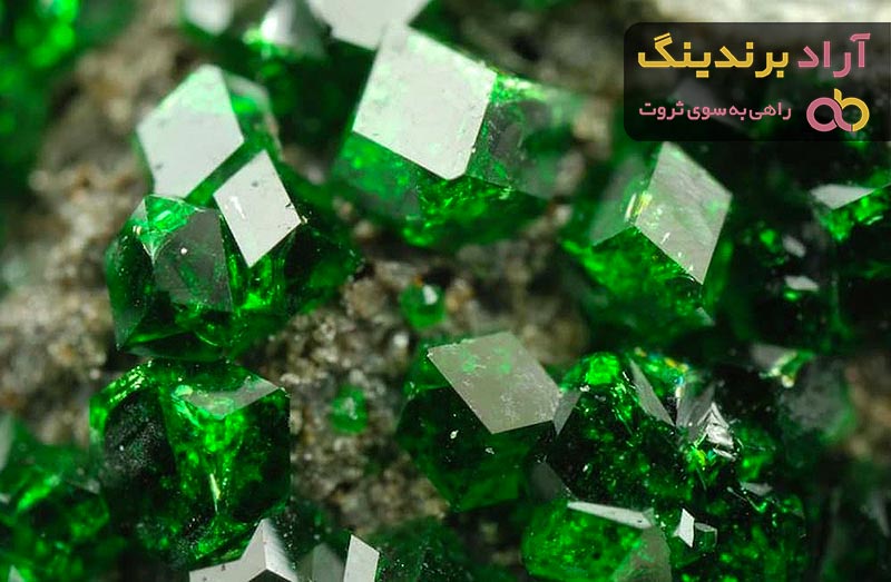 قیمت خرید زمرد اصل طبیعی + عکس