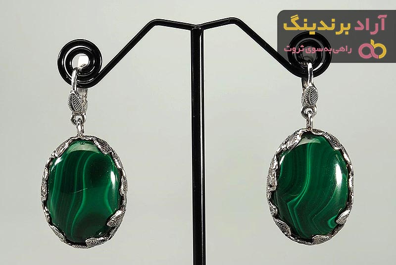 قیمت سنگ نیمه قیمتی سبز در جواهرات فروشی سطح کشور