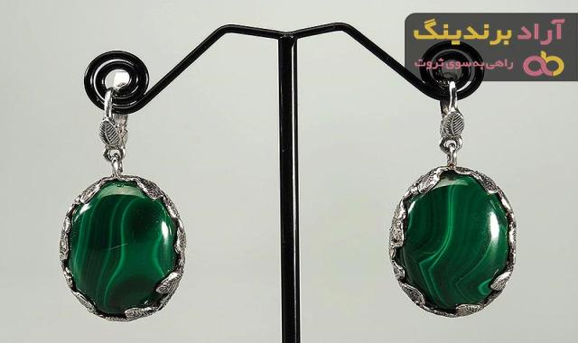 قیمت سنگ نیمه قیمتی سبز در جواهرات فروشی سطح کشور