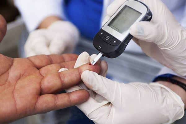 دستگاه تست قند خون کودکان + بهترین قیمت خرید