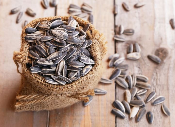 تخمه‌ آفتابگردان خام برای پروستات + قیمت خرید