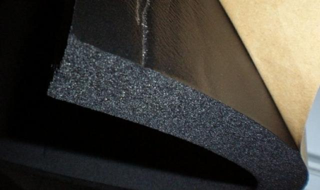 خرید عایق رولی پشت چسب دار با قیمت استثنایی