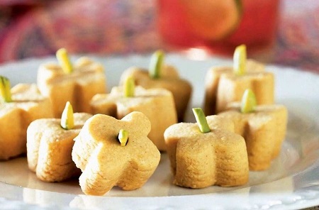 قیمت شیرینی نخودچی + خرید انواع متنوع شیرینی نخودچی