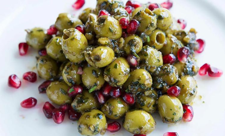 قیمت خرید زیتون پرورده رودبار + خواص، معایب و مزایا