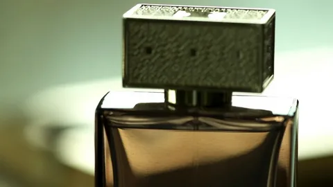 لیست قیمت عطر مردانه ایتالیایی ۱۴۰۱