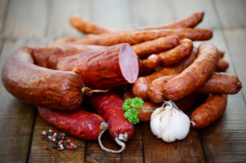 معرفی انواع کالباس گوشت + قیمت خرید روز