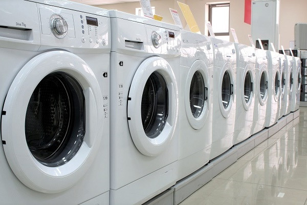 لباسشویی اسنوا 8 کیلویی درب فضایی