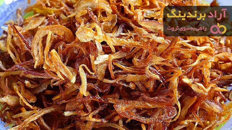 طرز تهیه پیاز سرخ شده به روش ترد و کریپسی با رنگ کاراملی مرحله به مرحله