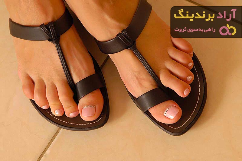 قیمت خرید صندل چرم قهوه ای + خواص، معایب و مزایا