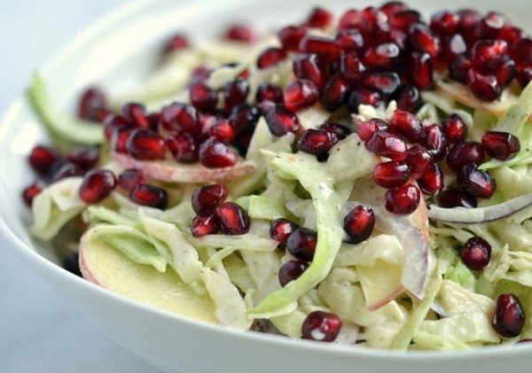 طرز تهیه سالاد انار با کلم سفید، جعفری به 2 روش (مجلسی، فوری)