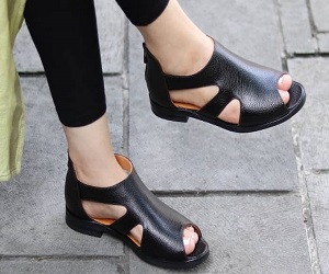 صندل زنانه به ترکی و انگلیسی