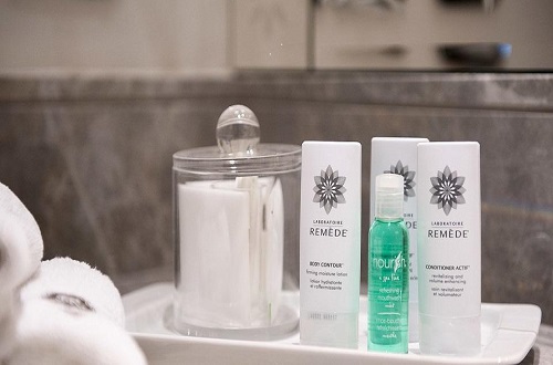 قیمت خرید شامپو و صابون هتلی در اصفهان