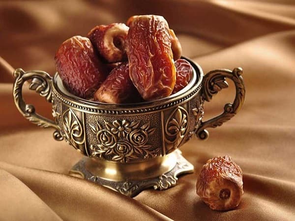 بهترین خرما خشک کدام است؟ مقایسه کامل | قیمت عالی