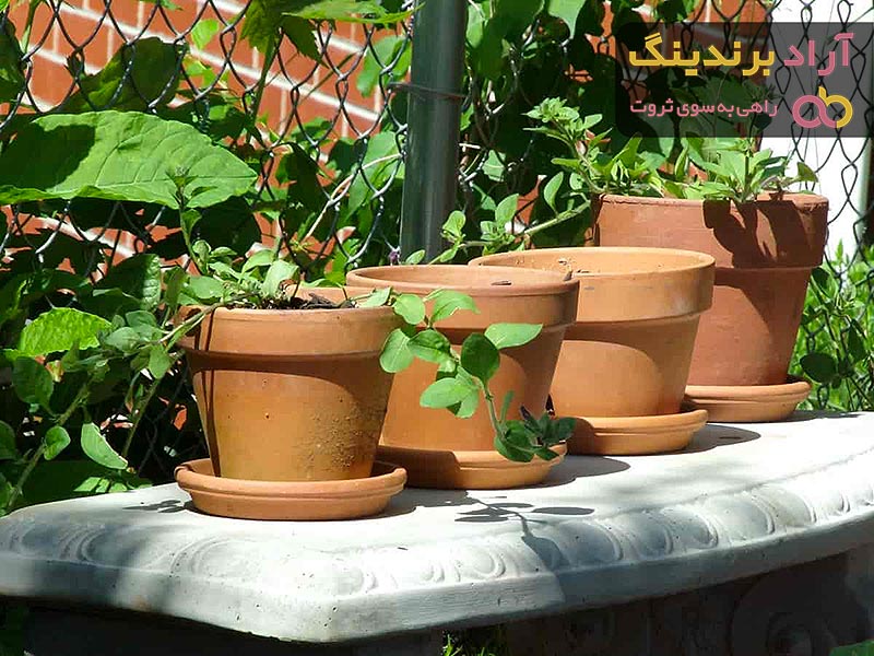 قیمت گلدان سفالی پایه دار