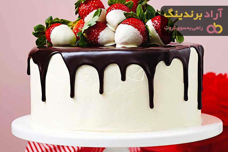 قیمت کیک خامه ای با فیلینگ موز و گردو