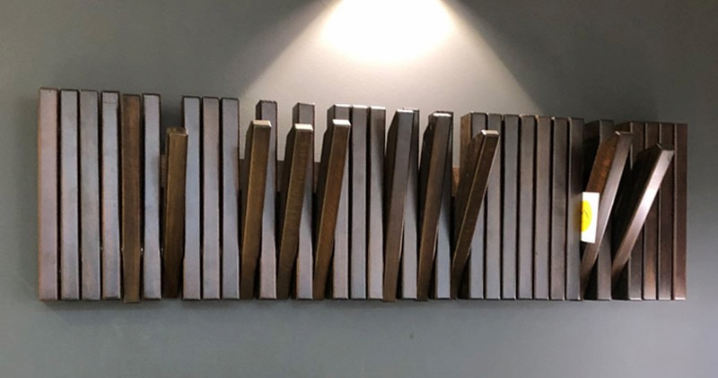 قیمت آویز لباس دیواری