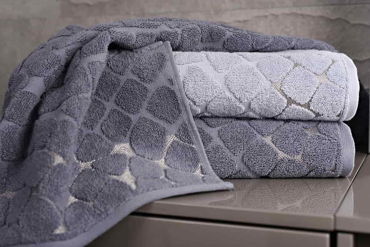 قیمت حوله استخری لایکو