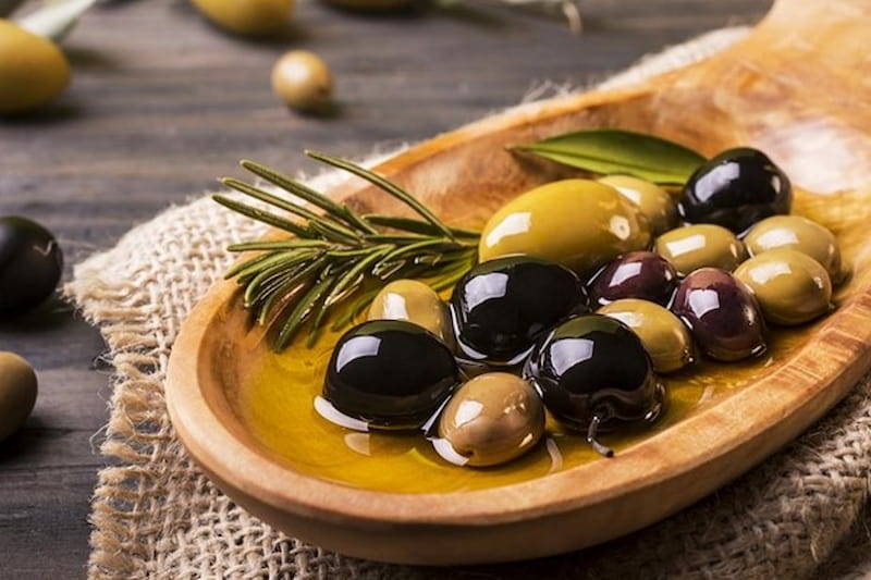 قیمت زیتون سیاه فله