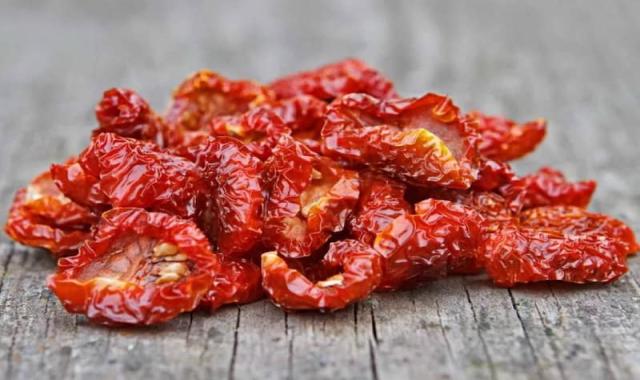 قیمت گوجه خشک درجه یک