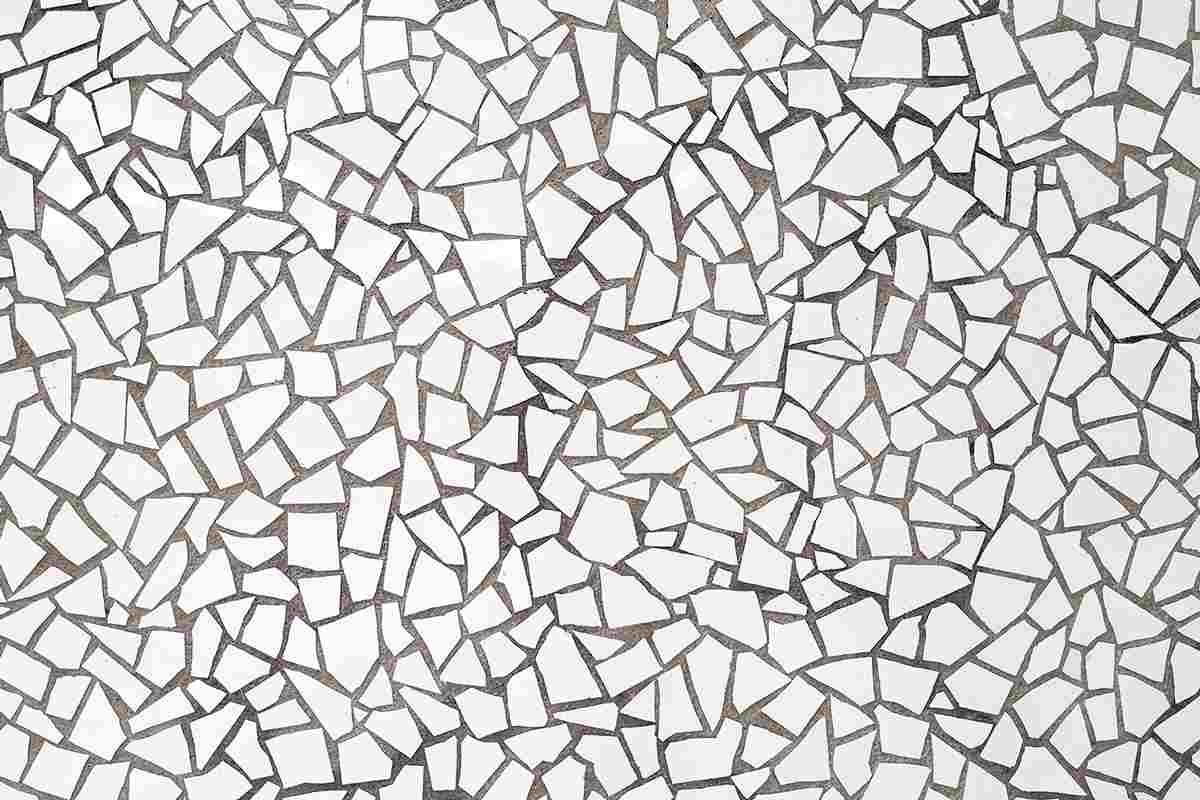 قیمت کاشی شکسته روی دیوار