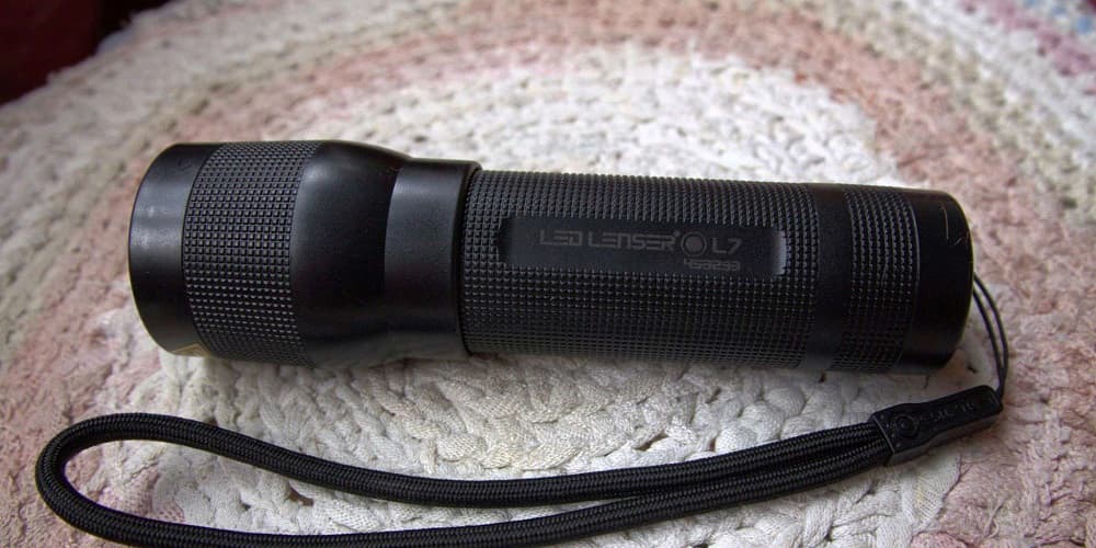 خرید انواع چراغ قوه پلیسی شارژی با بهترین قیمت