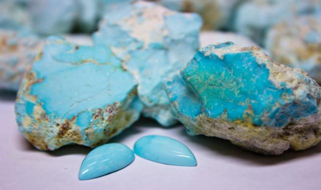 سنگ فیروزه؛ خواص مضرات سنگ فیروزه نیشابور، اصل، بزرگ + قیمت روز