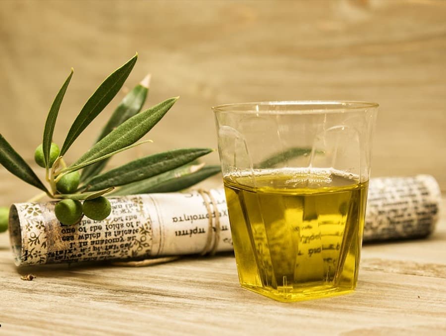 قیمت روغن زیتون عطاری