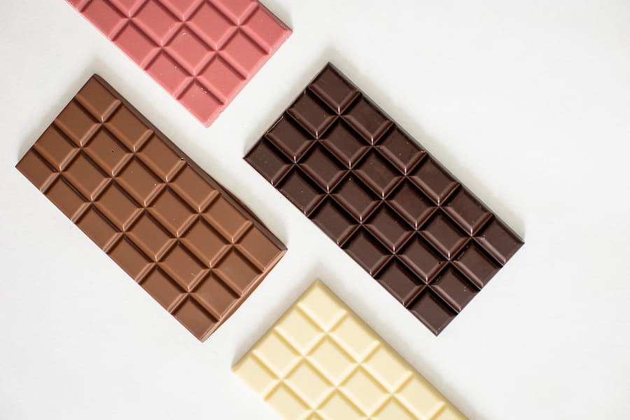 قیمت شکلات تخته ایی رنگی دوریکا