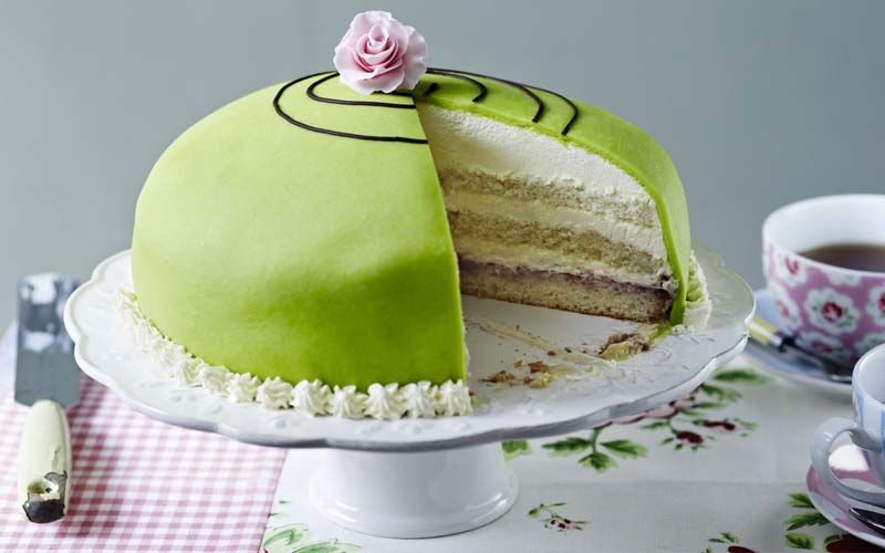 قیمت کیک خامه ای قنادی