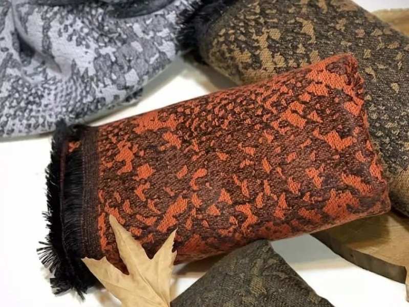 قیمت خرید شال زنانه پاییزی + تست کیفیت