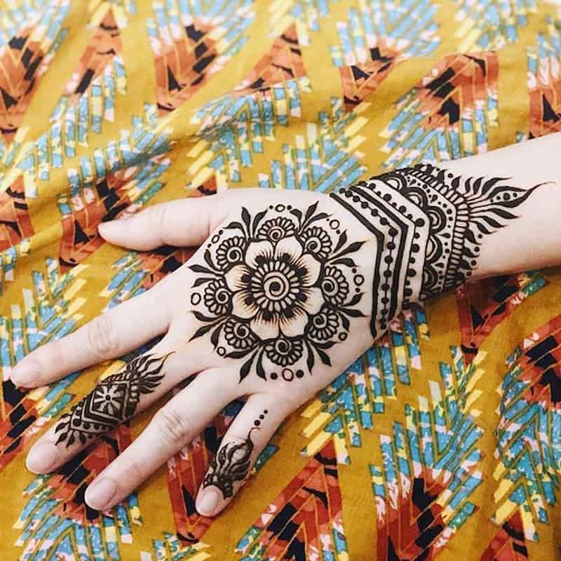 قیمت حنا رو دست