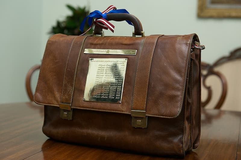 چرم تک کیف؛ زنانه مردانه دسته دار دوخت یکسان برابر