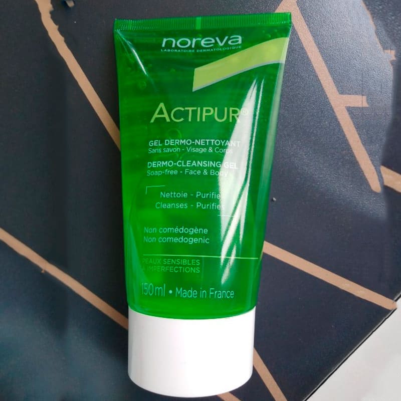 قیمت شوینده صورت نوروا