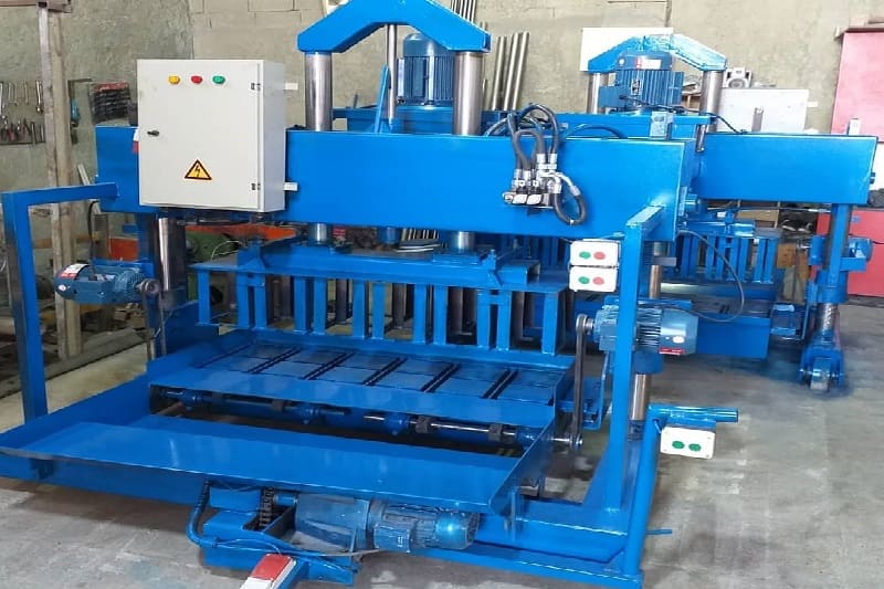 دستگاه بلوک زنی دستی حق نژاد؛ اتوماتیک دستی (برقی غیر برقی)