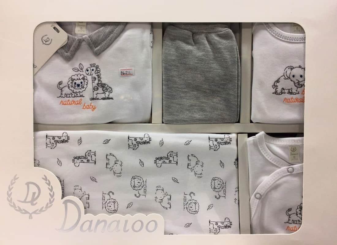 قیمت لباس نوزاد دانالو