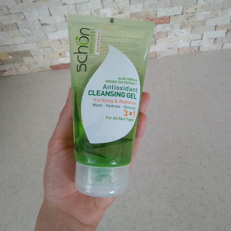 شوینده صورت شون؛ عصاره آلوئه ورا چای سبز ضد چین چروک