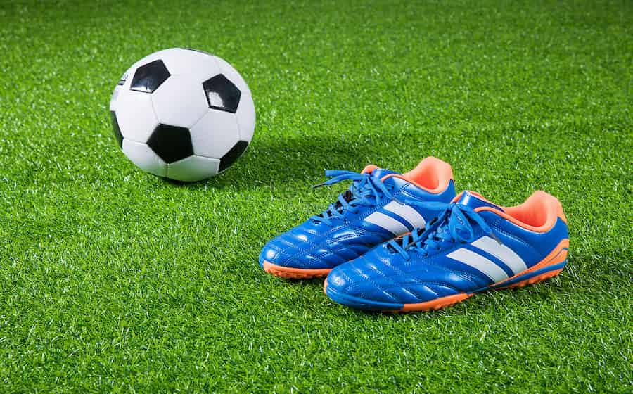 کفش فوتبال پسرانه؛ مناسب چمن طبیعی مصنوعی 3 برند (آدیداس نایک الیت)