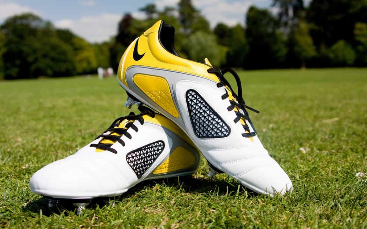 کفش فوتبال Football shoes استاندارد رنگبندی متنوع بادوام