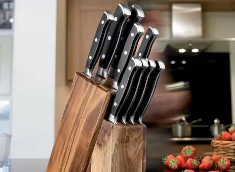 چاقو جی فی نی؛ جنس استیل 7 پاچه تولید Italy