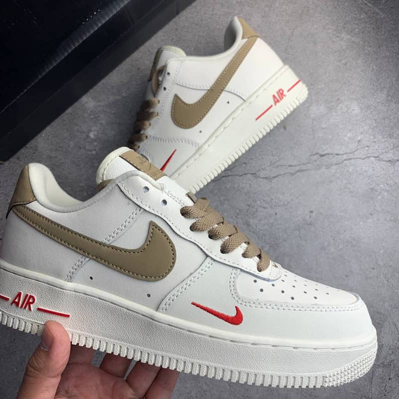 کفش سفید نایک؛ زنانه مردانه جنس مرغوب مناسب تمام سنین Nike