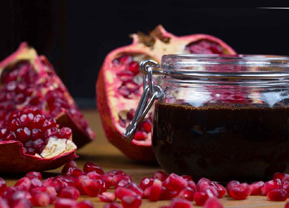 رب انار یک لیتری؛ چاشنی غذا درمان کلسترول مشکلات قلبی