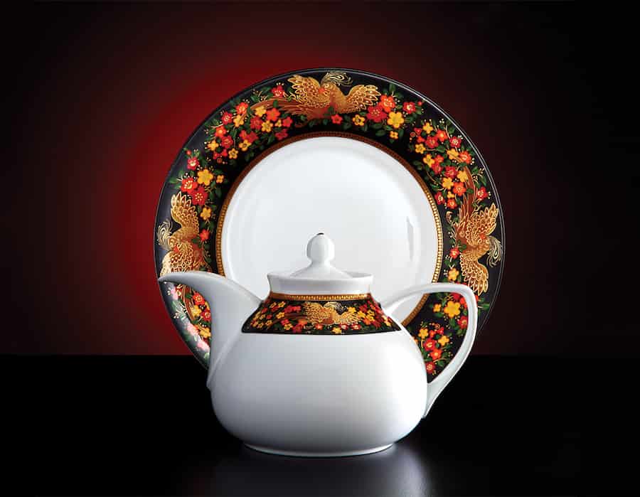 قوری چینی اصفهان؛ ظاهر زیبا کاربرد دم کردن چای دمنوش رنگ بندی متنوع