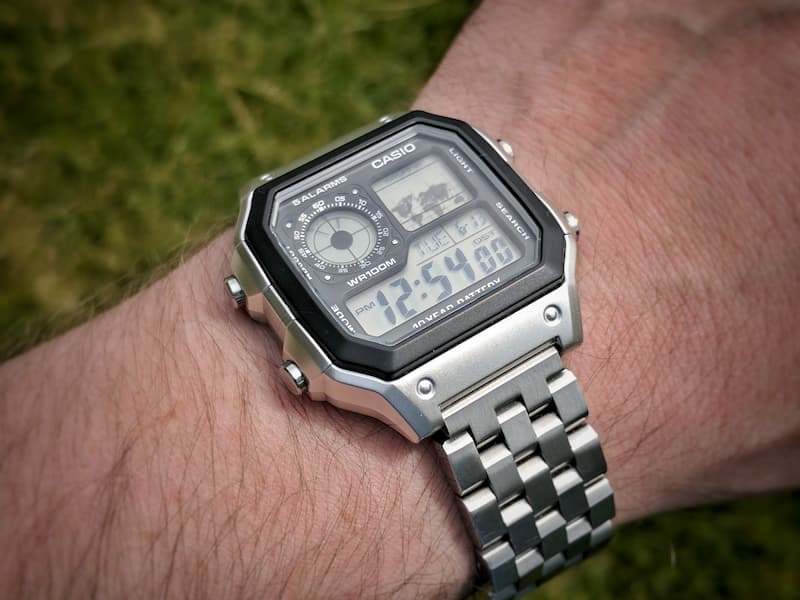 ساعت کاسیو اصل ژاپن قدیمی؛ سیلور طلایی 2 نوع دیجیتال عقربه ای