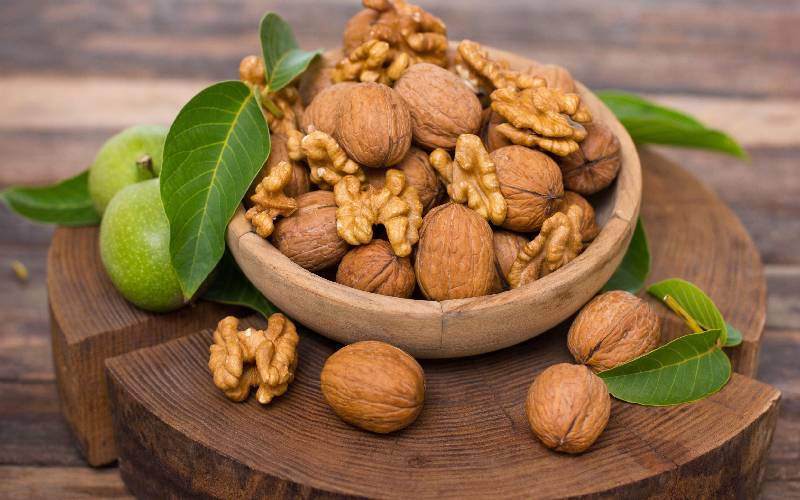 گردو چندلر walnut پوست نازک رنگ روشن مغز بزرگ